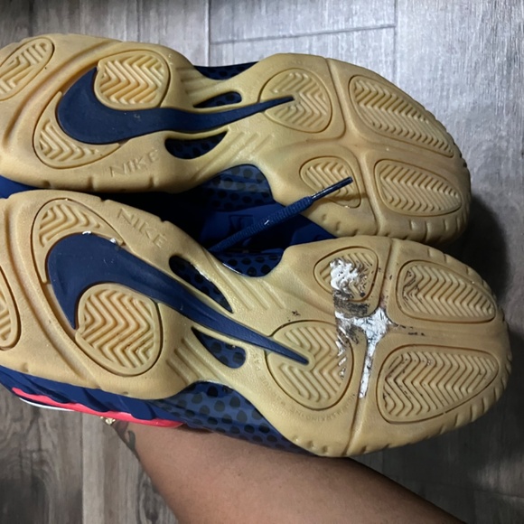 Authentic nike foamposite shoes 6y - Picture 5 of 5